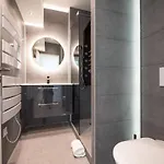 1 Bedroom Canal St Martin Eurostar Apartamento París