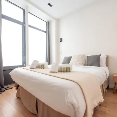 1 Bedroom Canal St Martin Eurostar Париж