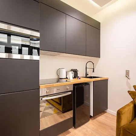 1 Bedroom Canal St Martin Eurostar * Париж