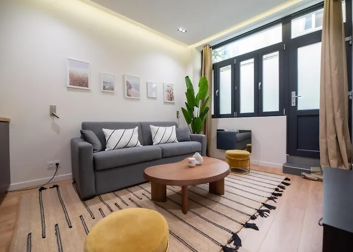 Апартаменты 1 Bedroom Canal St Martin Eurostar