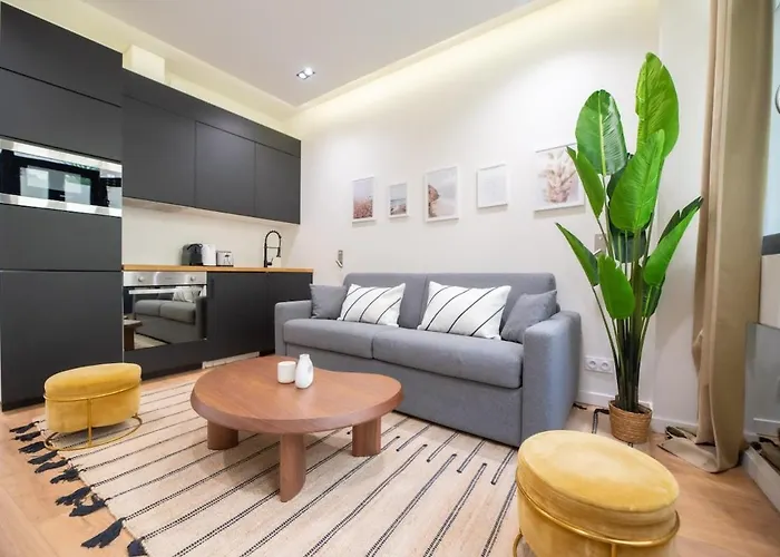 1 Bedroom Canal St Martin Eurostar